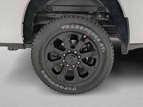 New 2026 RAM 2500 Laramie AWD/4WD image 16