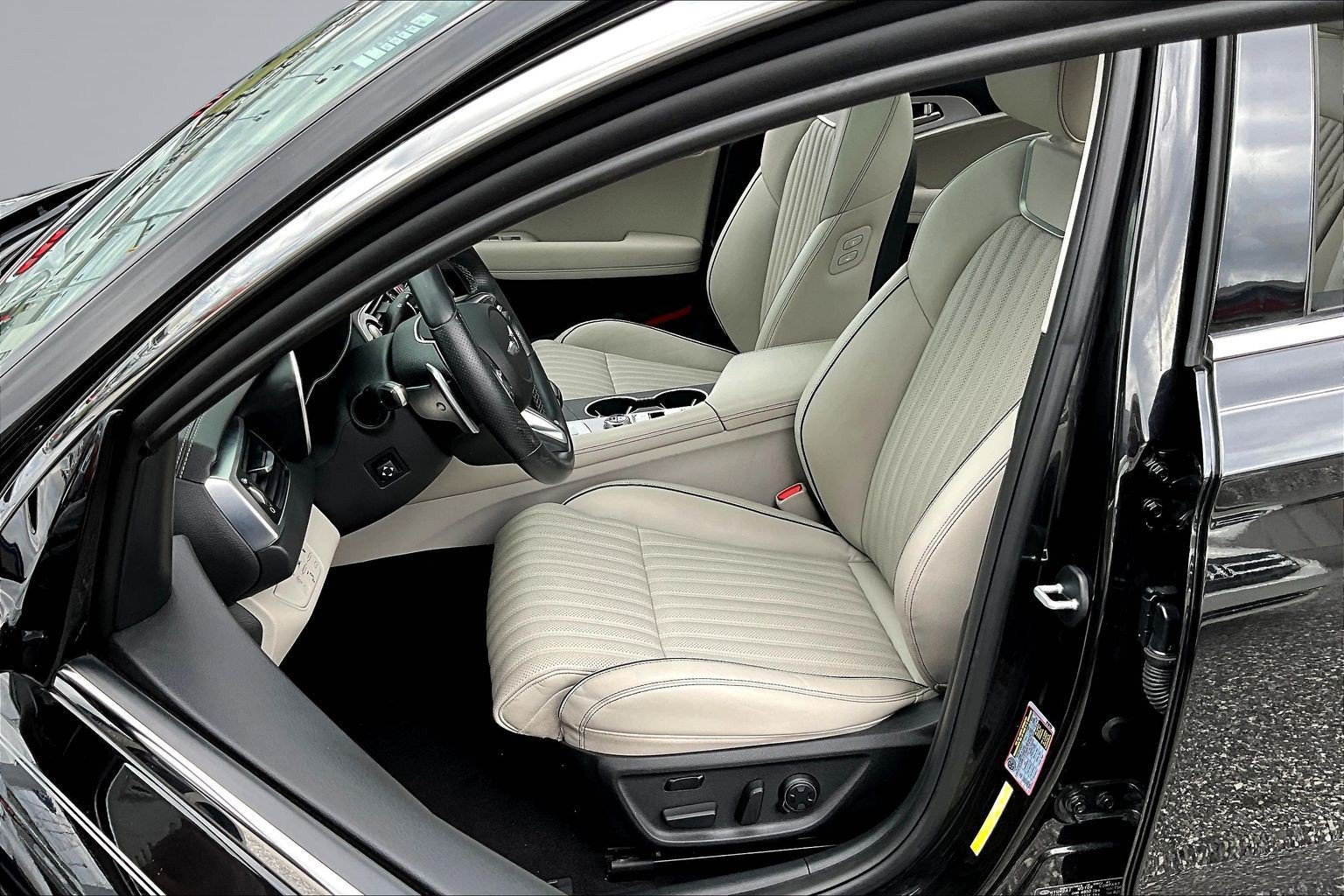 Used 2019 Genesis G70 3.3T Advanced w/ Elite Package RWD image 19