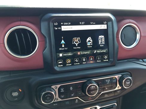 Used 2023 Jeep Wrangler Unlimited Rubicon 4xe AWD/4WD image 24