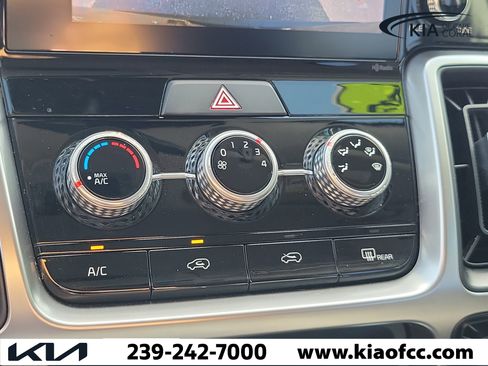 Used 2023 Kia Sorento LX FWD image 27
