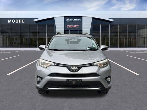 Used 2016 Toyota RAV4 Limited FWD image 3