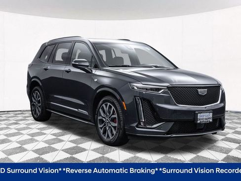 Used 2023 Cadillac XT6 Sport w/ Technology Package image 13