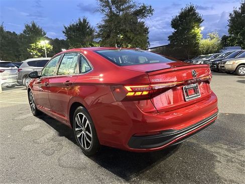 New 2025 Volkswagen Jetta SE image 3