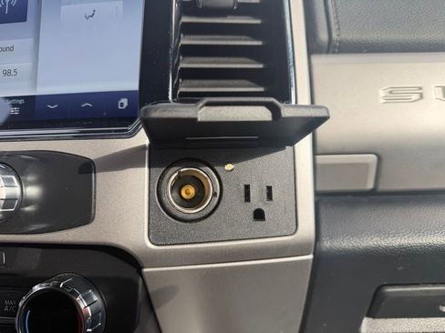 Used 2022 Ford F250 Lariat w/ Black Appearance Package image 31