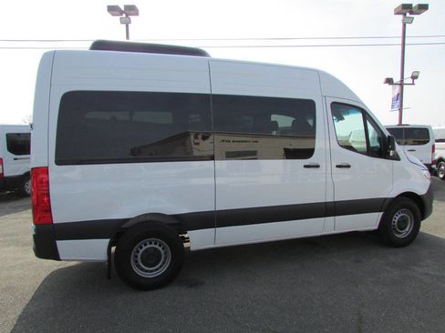 Used 2024 Mercedes-Benz Sprinter 2500 image 6