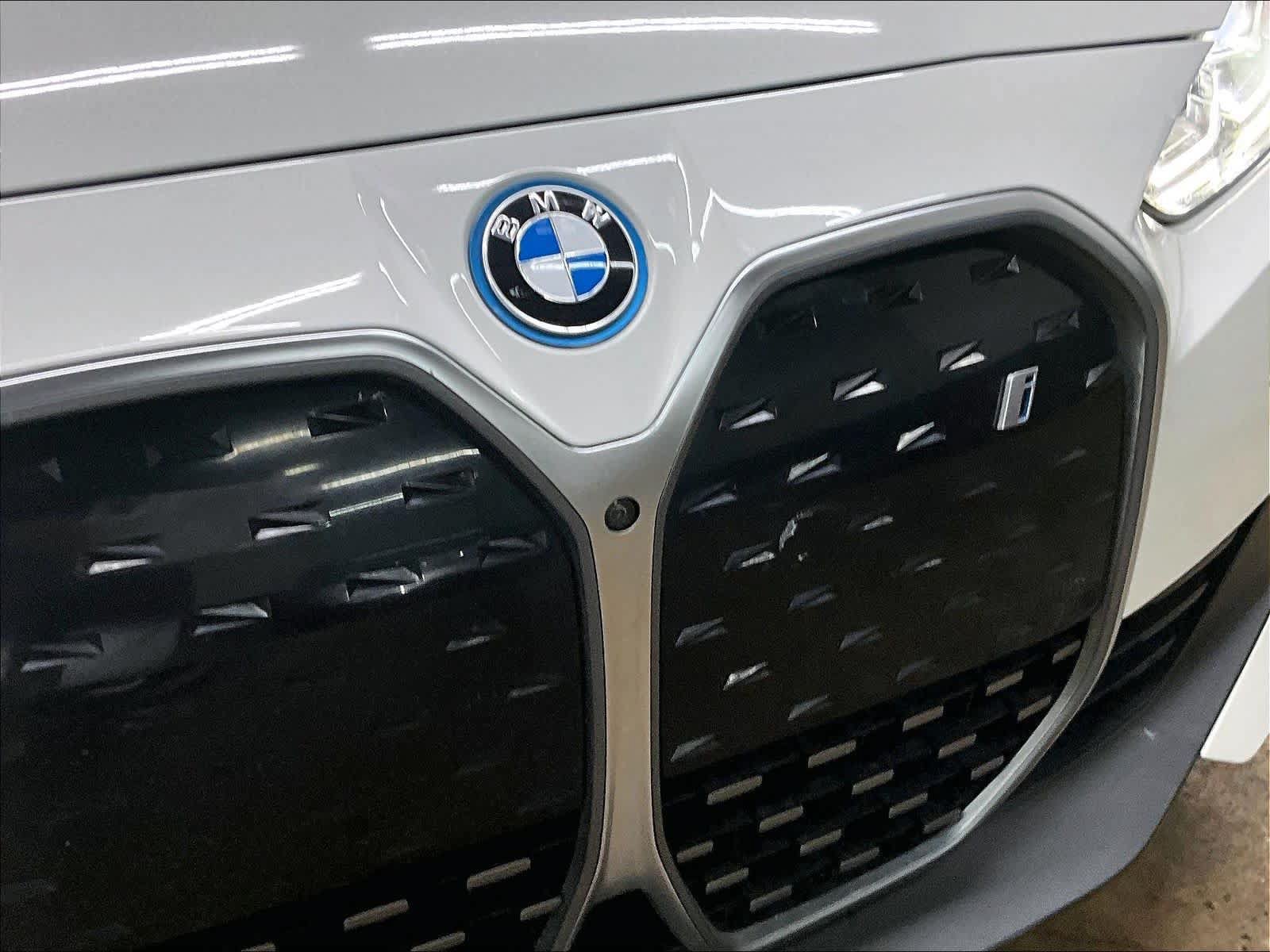 Used 2023 BMW i4 eDrive40 w/ Premium Package RWD image 32