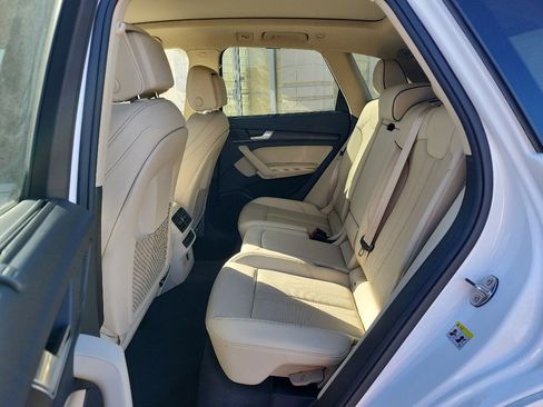 Used 2024 Audi Q5 2.0T Premium Plus w/ Premium Plus Package image 11