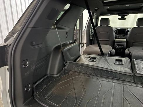 Used 2023 Chevrolet Traverse High Country AWD/4WD image 14