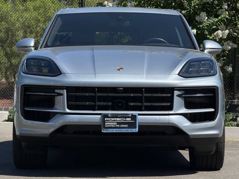 Certified 2026 Porsche Cayenne E-Hybrid AWD/4WD image 10