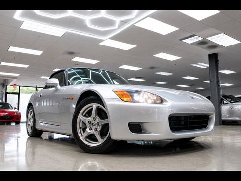 Used 2002 Honda S2000 image 2