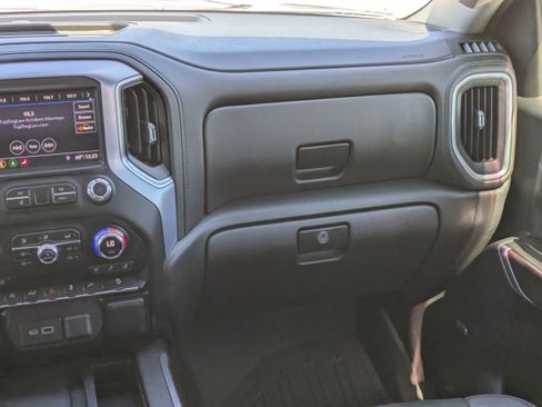 Used 2019 GMC Sierra 1500 SLT w/ SLT Premium Plus Package image 17