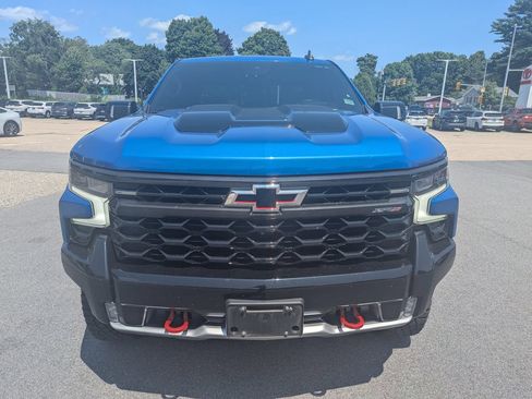 Used 2022 Chevrolet Silverado 1500 ZR2 w/ Technology Package AWD/4WD image 9