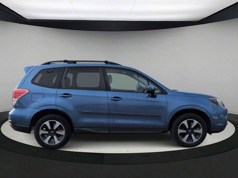 Used 2017 Subaru Forester 2.5i Premium w/ All-Weather Package image 9