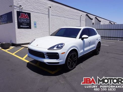 Used 2023 Porsche Cayenne AWD/4WD image 19
