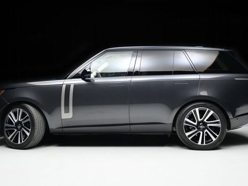 Used 2023 Land Rover Range Rover SE image 23