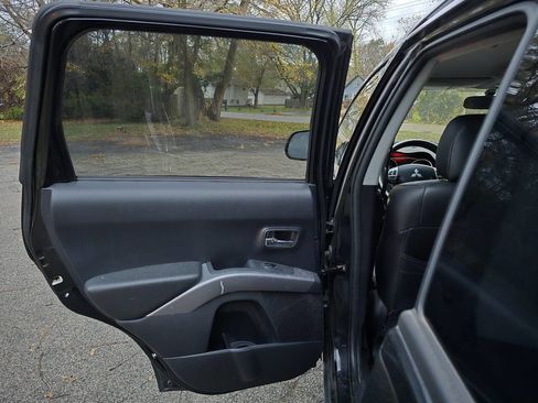 Used 2008 Mitsubishi Outlander XLS image 16