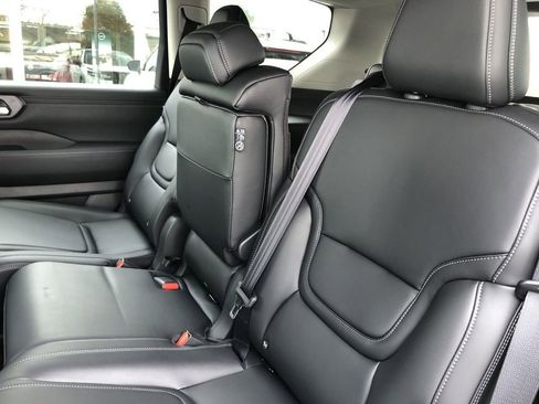 New 2026 Nissan Armada SV image 20