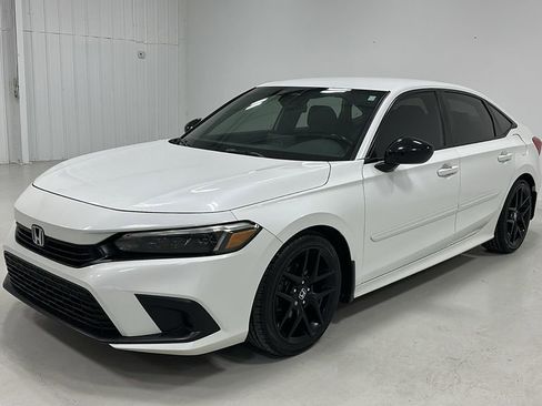 Used 2022 Honda Civic Sport image 1