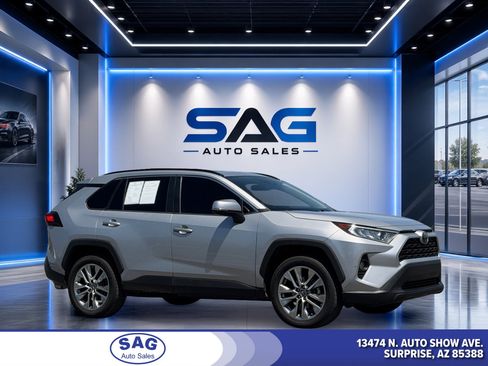 Used 2019 Toyota RAV4 XLE Premium w/ Cold Weather Package FWD image 1
