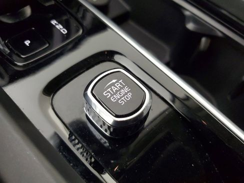 Certified 2023 Volvo XC60 B5 Plus w/ Protection Package Premier image 35