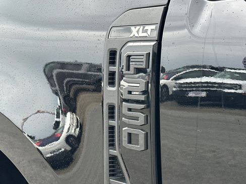 New 2026 Ford F250 XLT w/ XLT Premium Package image 31