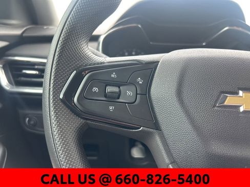 Used 2023 Chevrolet TrailBlazer LT w/ Convenience Package AWD/4WD image 12