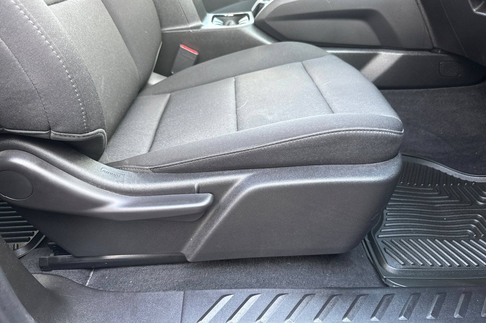 Used 2024 Chevrolet Colorado W/T AWD/4WD image 21