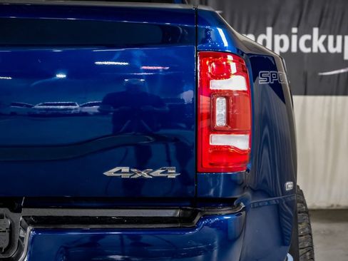 Used 2024 RAM 3500 Big Horn w/ Sport Appearance Package AWD/4WD image 42