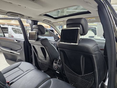 Used 2011 Mercedes-Benz GL 450 4MATIC image 25