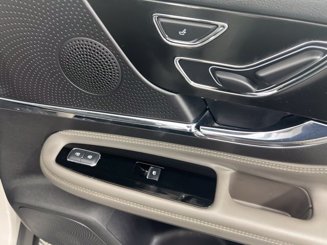 Certified 2024 Lincoln Corsair AWD image 25