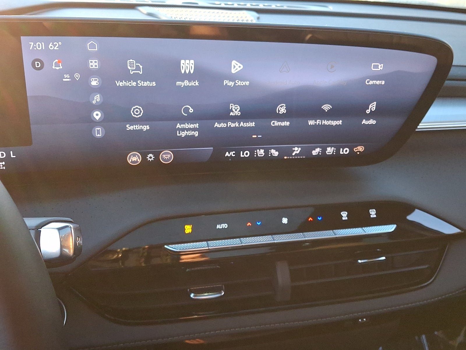 Certified 2025 Buick Enclave Avenir w/ Super Cruise Package AWD/4WD image 19
