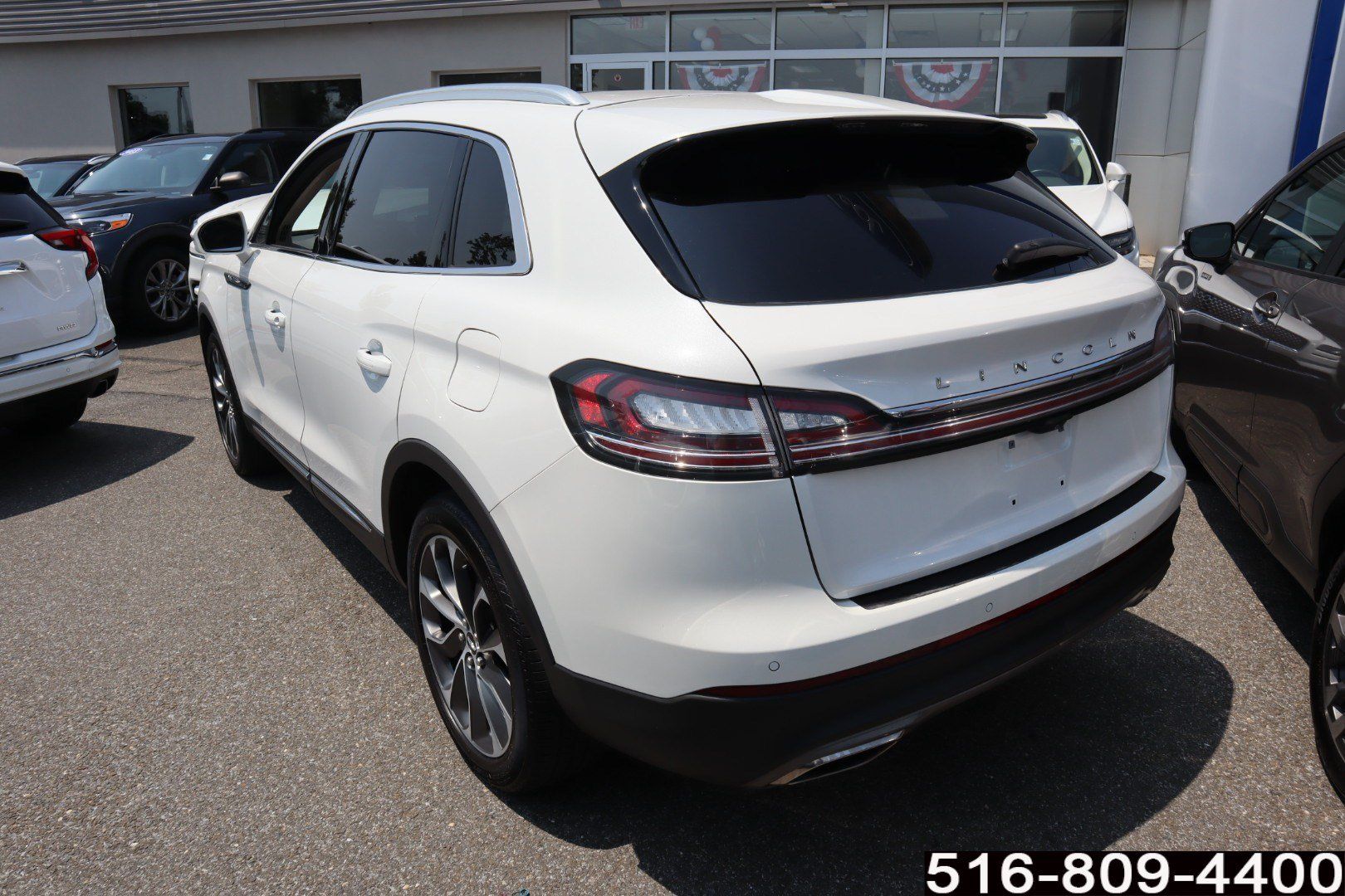 Used 2023 Lincoln Nautilus Reserve AWD/4WD image 5