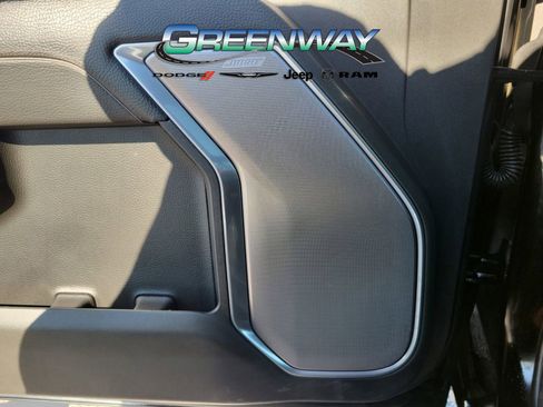 Used 2024 GMC Sierra 3500 Denali image 25