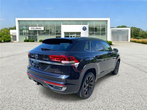 Certified 2023 Volkswagen Atlas Cross Sport SE w/ Black Wheel Package AWD/4WD image 4