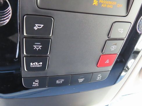 New 2026 Kia Carnival EX FWD image 13