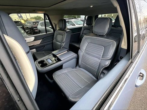 Used 2024 Lincoln Navigator L Black Label AWD/4WD image 36
