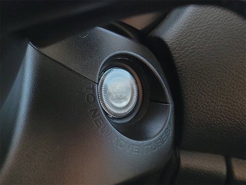 Used 2023 Jeep Renegade Trailhawk w/ Trailhawk Elite Group image 27