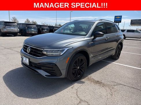 Used 2022 Volkswagen Tiguan SE R-Line AWD/4WD image 7