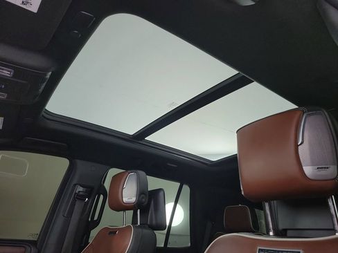 Used 2023 GMC Yukon Denali Ultimate AWD/4WD image 18