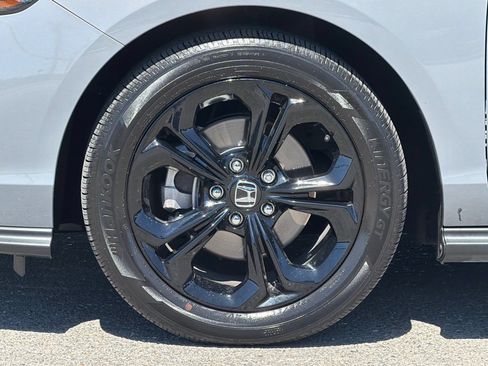 Certified 2025 Honda Accord SE image 25