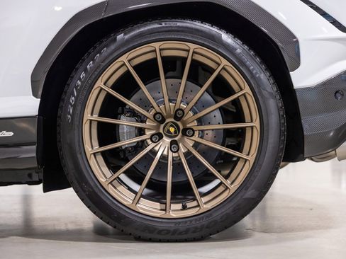 Used 2023 Lamborghini Urus Performante image 21