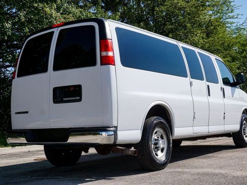 Used 2017 Chevrolet Express 3500 LT w/ LT Preferred Equipment Group RWD image 6