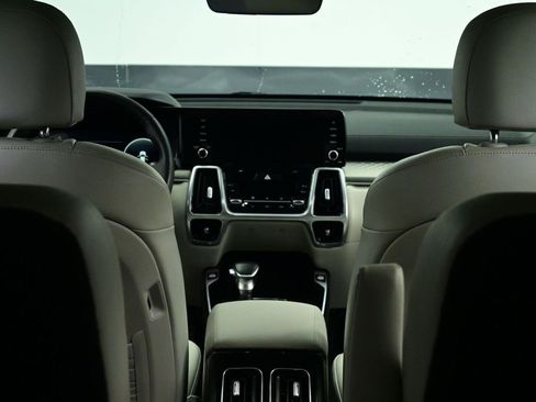 Certified 2023 Kia Sorento SX image 40