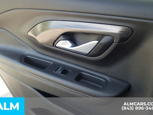 Used 2024 GMC Terrain SLE image 24