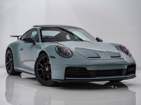 Used 2026 Porsche 911 Carrera T RWD image 8