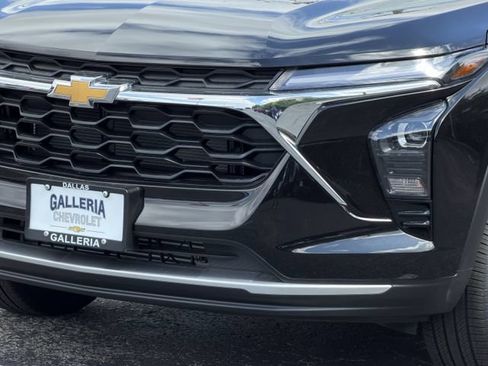 New 2026 Chevrolet Trax LT w/ Driver Confidence Package FWD image 7