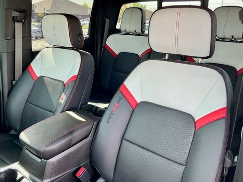 Used 2024 GMC Canyon AT4X image 40