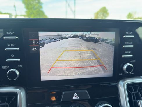 Used 2022 Kia Sorento LX FWD image 22