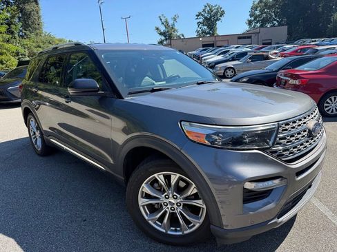 Used 2021 Ford Explorer Limited w/ Equipment Group 301A RWD image 2