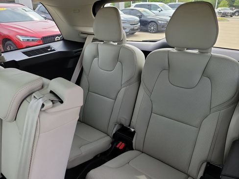 Used 2017 Volvo XC90 T6 Inscription w/ Vision Package AWD/4WD image 13